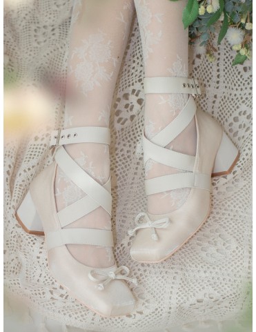Ballerines bicolores à talons carrés et brides